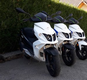 Scooters utilisés par l'Auto-école Aubry pour les cours du permis AM